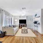 Cozy And Charming In Soso