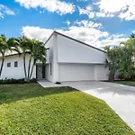 Heated Pool/Htub & Pool Cabana W/Tv Walk To Beach!