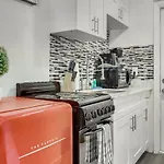 Coral Sands Boutique Lux Studio
