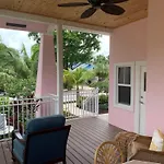Charming Cottage Vacation Home Home