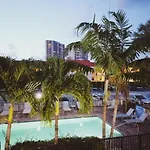 The Beach House At Seascape Steps From The Beach, Marina And Shops!