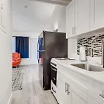 !!Coral Sands 1 Bedroom Stunner!!