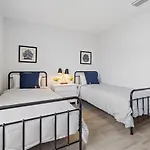 West Palm Beach Vacation Home- Blue Villa