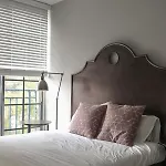 Blackswan - Rosemary Sq - Bohemian Loft With Balcony