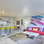 Vibrant West Palm Beach Abode Less Than 3 Mi To Dtwn!