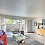 Vibrant West Palm Beach Abode Less Than 3 Mi To Dtwn!