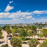 Singer Island Inn Studio/ Walk To The Beach