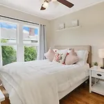 Charming Historic Home And Cottage Minutes From The Intracoastal And The Beach