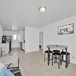 Tamarind 201 - Cozy Apartment In West Palm Beach, Minutes Away From Downtown!