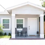 Stylish New Home Mins From Downtown, Airport And Beach!
