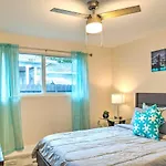 Turquoise Escape About 1 Mi To Sailfish Marina!
