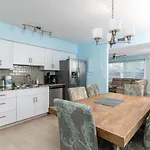 Bluewater Cove Boutique Resort