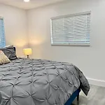 Home In West Palm Beach, Fl -Ware