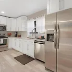 West Palm Beach Pool Home- Paxton