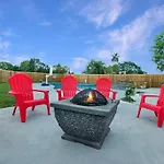 West Palm Beach Pool Home- Paxton