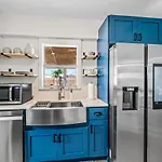 Recently Remodeled, Spacious Intracoastal Home