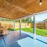 Recently Remodeled, Spacious Intracoastal Home