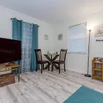 Npb Tropical Hideaway