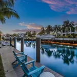 Seven Palms Waterfront, Heated Pool & Private Dock -Walk To Beach!