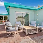 Sun-Kissed Bliss: Dreamy Getaway