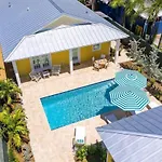 The Sunshine Haven With Private Pool House!