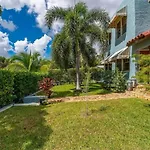 Welcome To Casa Kanuga, The Secret Gem Of Wpb!