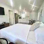 Gorgeous & Convenient Apartment Near Airport