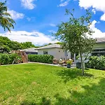 Luxury Downtown West Palm Beach Cottage!