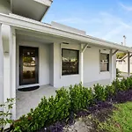 Coconut Road Beach Cottage Heated Pool