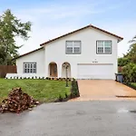 Escondida Drive - Minimum 3 Night Stay