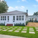Charming Cottage On Croton #1