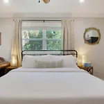 Cozy Studio Downtown Wpb -Unit C