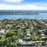 Downtown Wpb Studio D - W Full Kitchen