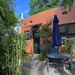 The Cottage At Pineapple House