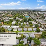 Bright & Spacious 3Br Close To Beaches