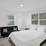 2Bd Holiday Retreat West Palm Beach Art Scene