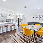 Tropical Tide Retreat