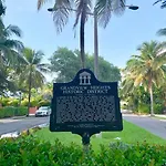 Casa Gialla: Entire Home In Downtown Wpb