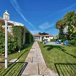 Beautiful 1 Bedroom Steps To The Beach!