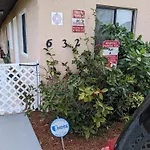 Sea Breeze- 2 Bedroom Apartment- Centrally Located