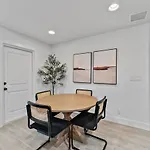Bright & Spacious 3Br Close To Beaches