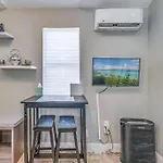 Cozy Comfy Studio With Full Sofa Bed And Kitchenette