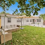 Downtown West Palm Beach, 2 Bedroom Vacation Home