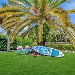 Hottub! Mini Golf! Water Access! Pets! 5Min Beach!