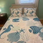 2Br Comfortable Downtown House Near Beach And More