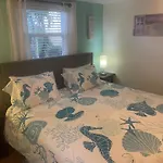 2Br Comfortable Downtown House Near Beach And More