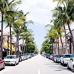 New! Few Minutes To Downtown, 10 To The Beach!