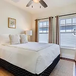 Pink House Modern 3Bd 3Ba Parking And Porch