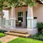 Pink House Modern 3Bd 3Ba Parking And Porch