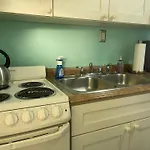 Convenient And Private Downtown 1Br Near Beach